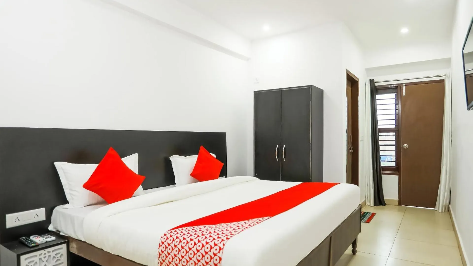 Hotel O Coco Tree Gurgaon 3*,  India