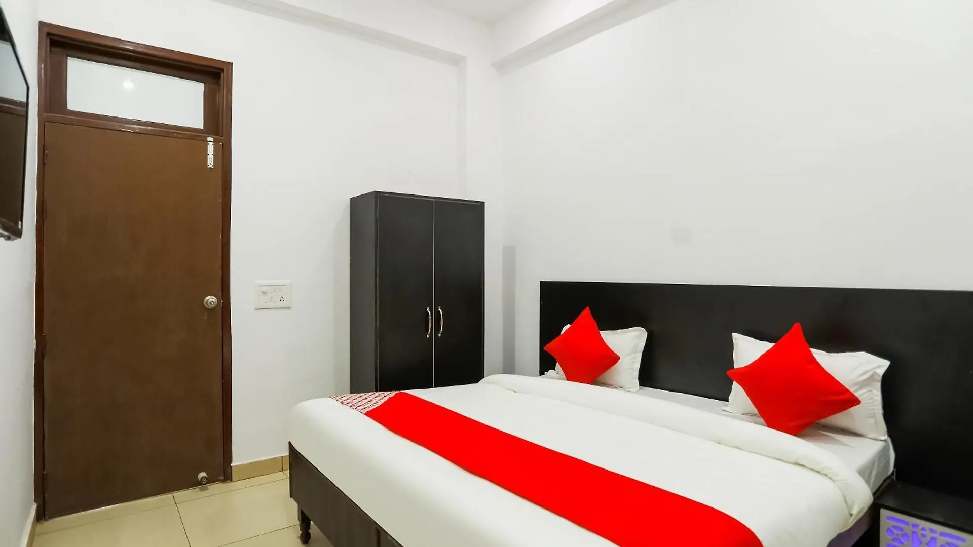 Hotel O Coco Tree Gurgaon